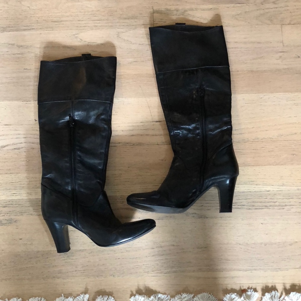 Black boots